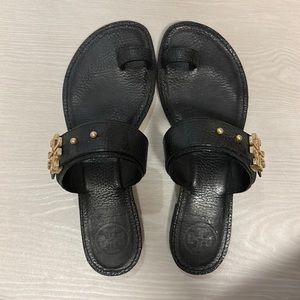 Tory Burch Pebbled Leather Toe Ring Sandals
